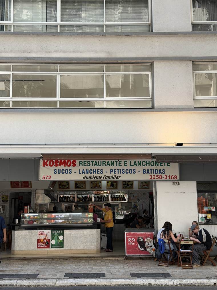 Fachada do Restaurante Kosmos